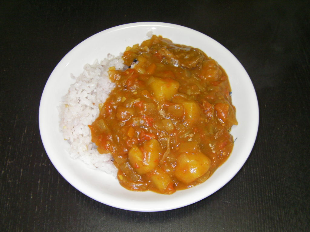 ホットクックで野菜嫌いの子供にトマトたっぷり無水カレー